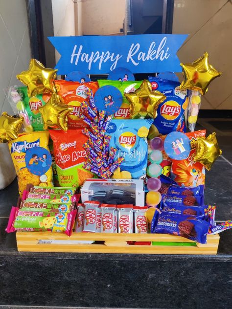 Rakhi Diy, Hamper Diy, Handmade Hamper, Gifts Packing, Birthday Room, Hamper Ideas, Candy Bouquet Diy, Happy Rakhi, Rakhi Gift