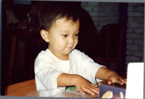 weverse update 122920 #happyjoshuaday #seventeen #세븐틴 #joshua #joshuahong #조슈아 #ahloveisshua Scoups Baby Picture, Scoups Predebut, Svt Predebut, Seungkwan Vernon, Scoups Jeonghan, Childhood Pictures, Hong Jisoo, Joshua Seventeen, Make My Day