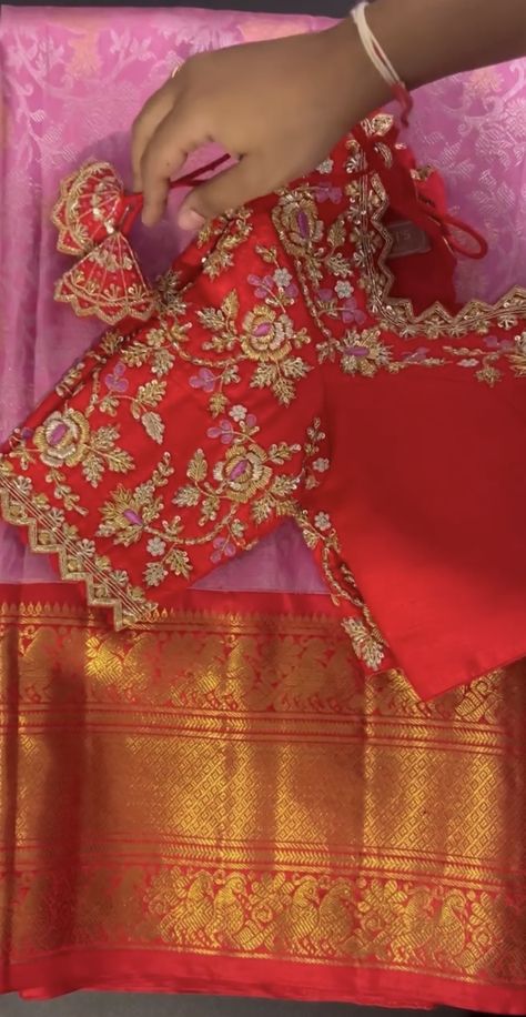 Latest Bridal Pattu Sarees, Bridal Pattu Sarees, Ghagra Design, Exclusive Blouse Designs, Saree Colours, Maggam Designs, Magam Work, Netted Blouse Designs, Mirror Work Blouse Design