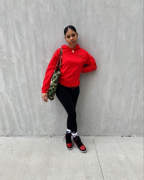 Jordan 11 Bred Outfit Women, Red Nike Hoodie Outfit, Bred 1s Outfit, Red Jordan 1 Outfit, Jordan 1 Outfit Women Winter, Jordan 11 Outfit Women, Jordan 1 Outfit Women, Cute Lazy Outfits, Swag Outfits For Girls