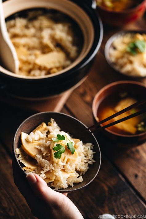 Japanese Rice Dishes, Bamboo Recipe, Bamboo Rice, Teriyaki Chicken And Rice, Deep Fried Tofu, Dashi Broth, Fonio, Savory Rice, Easy Japanese Recipes