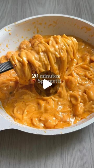 Paper Flakes, Creamy Pasta Recipes, Pasta Water, Dried Shrimp, Frozen Shrimp, The Onion, Creamy Pasta, Red Paper, Boiling Water