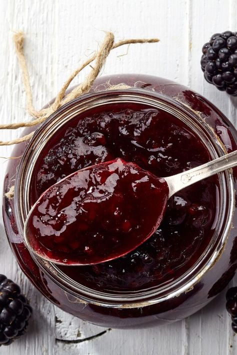 Blackberry And Apple Jam Jamie Oliver Berry Jam Recipe, Homemade Blackberry Jam, Blackberry Jam Recipes, Mixed Berry Jam, Wine Jelly, Leftover Wine, Fried Mushrooms, Berry Jam, Blackberry Jam