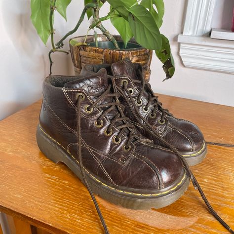 Y2k/90s Dr Doc Martens Chunky Platform Brown Boots Women’s Uk size 7/ Us size 9 Brown Boots Chunky, Doc Martens Reference, Doc Martens Platform Chelsea Boots, Chunky Doc Martens, 90s Doc Martens, Chunky Brown Boots, Dr Martens Boots Outfit, Platform Black Boots, Doc Martens Platform