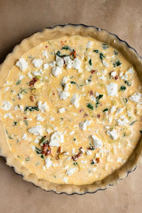 Leek And Goat Cheese Quiche, Deep Dish Quiche, Quiche Pie Crust, Tomato And Goat Cheese, Leek Quiche, Goat Cheese Quiche, Mushroom Quiche, Creamy Goat Cheese, Creamed Leeks