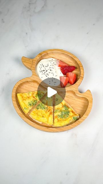 Romina Bertinazzo • Easy Kids/BLW Recipes on Instagram Daycare Meals, Egg Tortilla, Blw Recipes, Dinner Ingredients, Baby Breakfast, Baby Meals, Cheese Mozzarella, Toddler Recipes, Baby Finger Foods