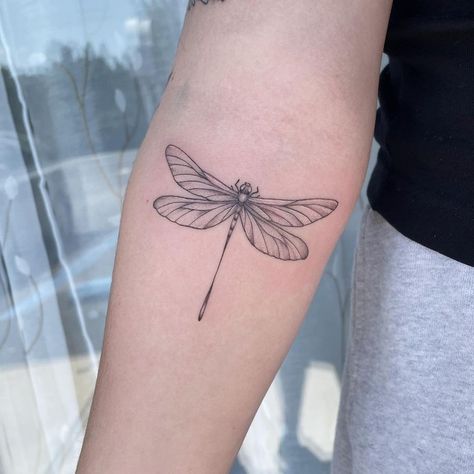 Artsy Tattoos, Dragonfly Tattoo Design, Special Tattoos, Dotwork Tattoo, Dragonfly Tattoo, Small Tattoos For Guys, Classy Tattoos, Dainty Tattoos, Tattoo Flash Art