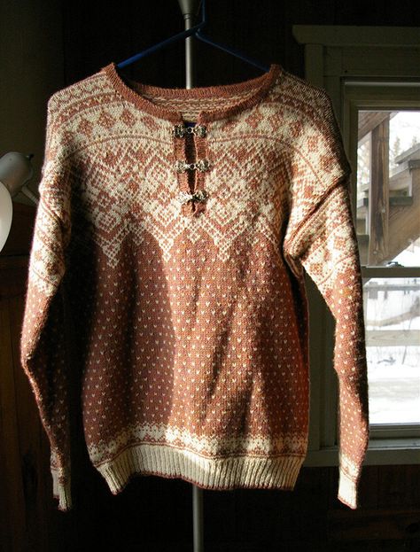 Endless Winter / DROPS 52-27 - Free knitting patterns by DROPS Design Sweater For Men, Free Knitting Patterns, Drops Design, Knitting Patterns Free, Free Knitting, Knitting Pattern, Knitting Patterns, Jumper, Men Sweater