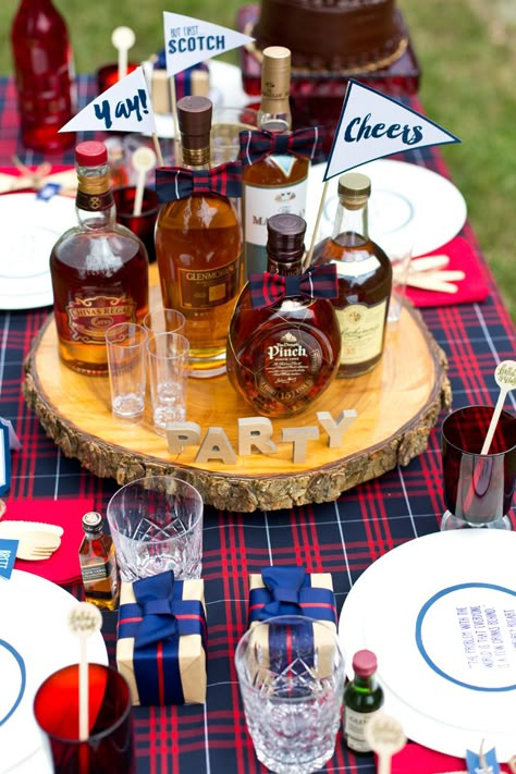 A Dapper Gentleman's Scotch Themed Birthday Party! Mens Birthday Ideas Decorations, Gentleman Party Ideas, Party For Men, Adult Birthday Party Themes, Birthday Themes For Adults, Birthday Party Decorations For Adults, Adult Party Themes, Mens Birthday Party, 30th Bday