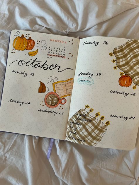 November Bujo Spread, Journal Ideas November, Birthday Bullet Journal, October Bullet Journal, Bullet Journal Work, Journaling Aesthetic, Bullet Journal Weekly, Creating A Bullet Journal, Bullet Journal Design Ideas