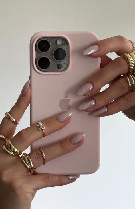 Witchy Nails, Romantic Nails, Hard Nails, Rose Gold Nails, Pearl Nails, Aesthetic Picture, Pastel Nails, Girls Nails, Hailey Bieber