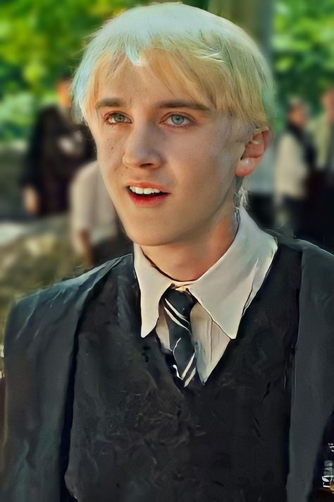 Pictures Of Draco Malfoy, Draco Malfoy Prisoner Of Azkaban, Draco Malfoy Pictures, Draco Malfoy Icon, Draco Aesthetic, Aesthetic Harry Potter, Drako Malfoy, Harry Draco, Draco Malfoy Aesthetic