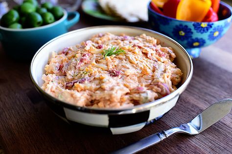 Pimento Cheese The Pioneer Woman Cooks, Pimento Cheese Spread, Pioneer Women Cooks, Pimento Cheese Recipes, Pioneer Woman Recipes, Pimento Cheese, Ree Drummond, Cheese Spread, The Pioneer Woman