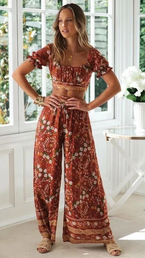 4d6e4749289c4ec58c0063a90deb3964desc34941226ri Bohemian Schick, Floral Wide Leg Trousers, Looks Hippie, Look Boho Chic, Hippie Party, Chique Outfit, Boho Chique, Boho Mode, Mode Hippie