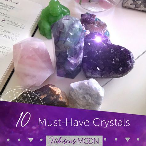 Crystal Must Haves, Must Have Crystals, Different Kinds Of Love, Zen Life, Crystals Gems, Popular Blogs, Gemstone Properties, Crystal Healer, Spiritual Crystals