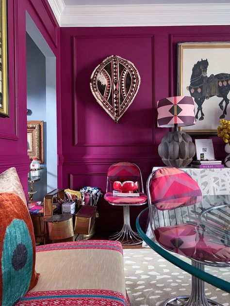 Room Ideas Colorful, Chinese Dim Sum, Dressing Room Ideas, Custom Lamp Shades, Stylish Interior Design, Eclectic Furniture, Dressing Rooms, Space Interiors, Vintage Table Lamp