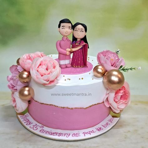 Customised whipped cream cake adorned with fondant figurines for parents 35th anniversary . . . #35thanniversarycake #parentsanniversarycake #inpune #marriageanniversarycake #anniversarycake #whippedcreamcake #fondantfigurines #husbandandwife #cakewithflowers #bestinpune 🚗 Delivery in Pune, PCMC ☎️ Contact 7058714701 🎂 Customized Designer cakes since 2013! [35thanniversarycakepune, parentsanniversarycakepune, anniversarycakepune, bestanniversarycakeinpune, uniqueanniversarycakepun... Anniversary Cake Ideas For Parents, Anniversary Cakes For Parents, Anniversary Cake Designs For Parents, Anniversary Cake For Parents, Aniversary Cakes Designs, Marriage Anniversary Cake, Happy 35th Anniversary, Whipped Cream Cake, Anniversary Cake Designs