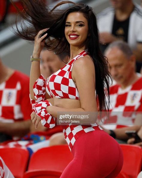 Ivana Knöll on Instagram: "I always wanted a @gettyimages photo 🤣❤️💪🏻🇭🇷 @fifaworldcup" Ivana Knoll, World Cup Qatar, Qatar 2022, Curvy Girl Outfits, Magazine Photography, Photo Instagram, Curvy Fashion, Qatar, Lady In Red