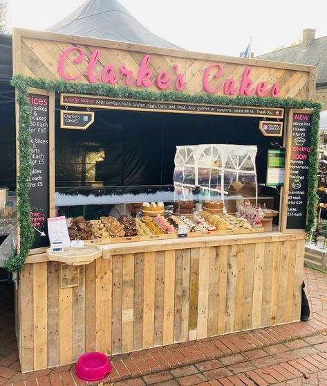 Pastry Market Stall, Cake Market Stalls, Aesthetic Market Stall, Market Stalls Architecture, Pallet Stand, Miniature Market Stalls, Market Tent, Xmas Pudding, Market Stall Display