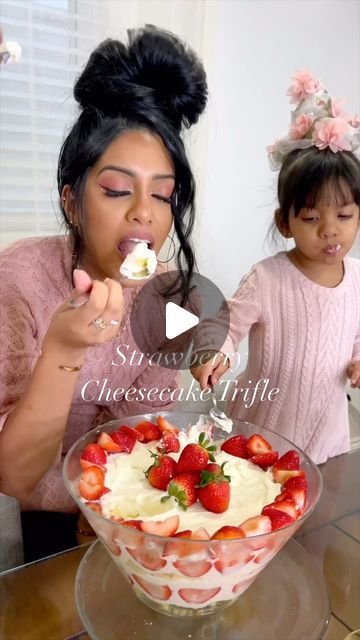 Ariba Pervaiz on Instagram: "A little throwback to Strawberry Cheesecake Trifle for Galentines with my besties!🍓  Recipe: 2 pints fresh strawberries  1 loaf of pound cake 1/2 cup sugar 1 cup water  Cheesecake filling- 3 cups heavy whipping cream 2 packages of cream cheese 1/2 cup sugar 3 tbsp of juice (orange etc..)  Soak your sliced strawberries in sugar water and set aside. Slice your pound cake into cubes and set it aside as well. For your filling, whisk the heavy cream until soft peaks form, and set it aside as well. No blend your cream cheese and sugar, and add back your whipped cream. Add your fav juice and blend until it’s all combined. Strain your strawberries and save the sugar water.  To assemble, in a bowl layer your pound cake, and drizzle your left over sugar water on top of Pound Cake Dessert Ideas, Strawberry Shortcake Pound Cake, Pound Cake Trifle Recipes, Trifle Ideas, Dessert Trifles, Strawberry Cheesecake Trifle, Sara Lee Pound Cake, Strawberry Cake Decorations, Sour Cream Cheesecake