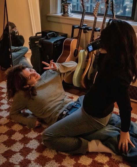 Izzy And Emma, On The Floor, The Floor, A Woman