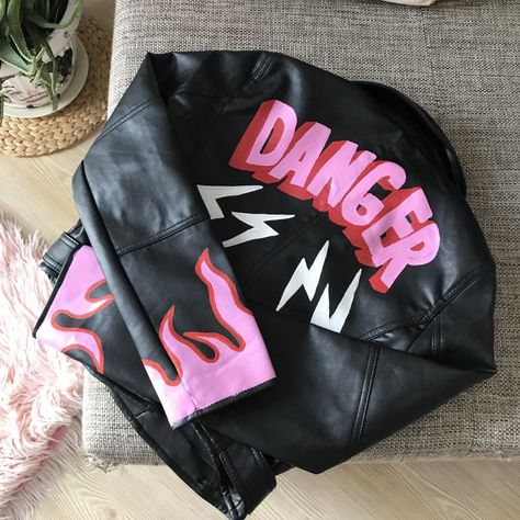 Painting On Black Jacket, Biker Jacket Design, Custom Biker Jacket, Leather Jacket Back Design, Painted Biker Jacket, Custom Leather Jacket Paint, Painting On Leather Jackets, Customized Leather Jacket, Hand Painted Jacket Denim