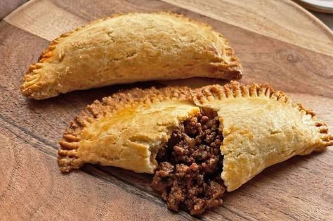 Panamanian Empanadas Recipe, Panamanian Food, Beef Empanadas Recipe, Mashed Plantains, Beef Empanadas, Lisa S, Empanadas Recipe, Hispanic Food, Latin Food