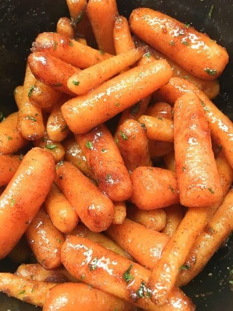 Slow Cooker Glazed Carrots with Brown Sugar Carrots With Brown Sugar, Crockpot Glazed Carrots, Carrots Slow Cooker, Brown Sugar Carrots, Glazed Baby Carrots, Brown Sugar Glazed Carrots, Glazed Carrots Recipe, Baby Thanksgiving, Candied Carrots