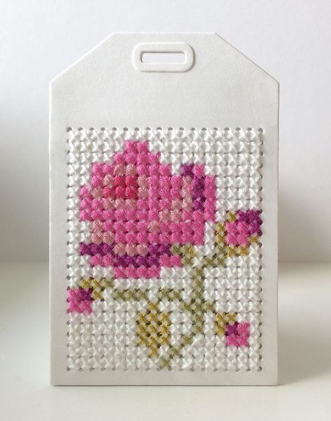 Mft Cross Stitch Patterns, Mft Cross Stitch Tag, Embroidered Photo Art, Sew Embroidery, Romantic Cross Stitch, Stitching Cards, Cross Stitch Love, Basic Embroidery Stitches, Cross Stitch Bookmarks