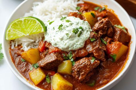 One-Pot Mexican Beef Stew Diced Beef Recipes, Mexican Beef Stew, Easy Recipes For Breakfast, Classic Beef Stew, Mexican Beef, Mexican Beer, Poblano Peppers, Good Recipes, Green Chiles