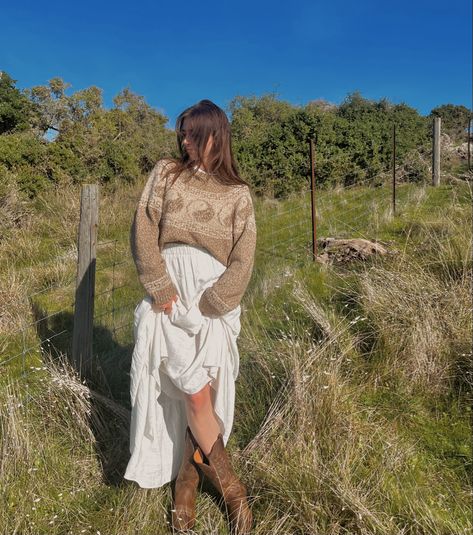 Farm Boots Outfit, Rustic Skirt Outfit, Cowgirl Boots And Maxi Dress Outfit, Western Cowgirl Boots Outfit, Western Prairie Outfit, Earthy Cowgirl Aesthetic, Cowgirl Boots Long Skirt, Cowboy Boots Outfit Long Skirt, Feminine Western Aesthetic