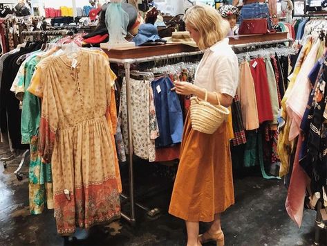 It's Official: These Are the Best Vintage Stores in L.A. Vintage Stores, 70s Outfits, Op Shop, Sixties Fashion, Vintage Clothing Stores, Los Angeles Style, Vintage Clothes, Vintage Store, Ethical Fashion