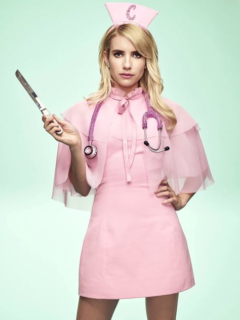 What to wear: A baby pink cape dress with a bedazzled stethoscope hanging around your neck, and her "C" headpiece (replicate it yourself by gluing a piece of cardboard to a pink headband). Scream Queens Halloween Costume, Scream Queens Outfits, Scream Queens Costume, Chanel Scream Queens, Queens Outfits, Scream Queens Season 2, Scream Queens Fashion, Queen Halloween Costumes, Chanel Oberlin