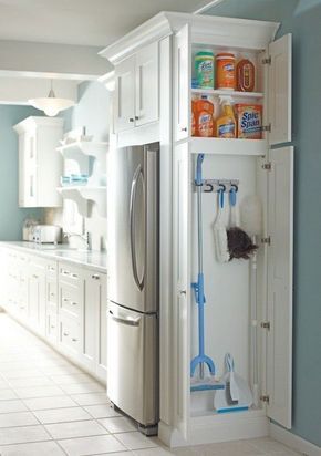 The Best Pinterest Boards For Kitchen Organization Inspiration | eatwell101.com Kitchen Ikea, Tiny House Storage, Bachelor Pad, Trendy Kitchen, Kitchen Remodel Idea, White Cabinets, Remodeling Projects, Design Case, Interior Design Trends