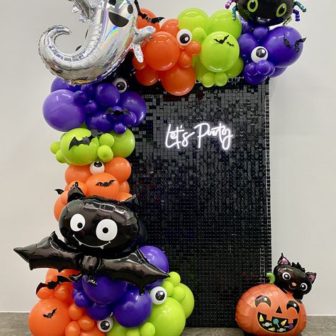 LookBook – WOW Party Art Orange Black Purple Green Halloween Decor, Spooky Halloween Birthday Party, Beginner Balloon Garland, Trick Or Three Birthday Party Decor, Diy Halloween Balloon Arch, Balloon Decorations Halloween, Halloween Balloon Arch Backdrop, Halloween Party Balloon Decor, Halloween Birthday Party For Kids Decor