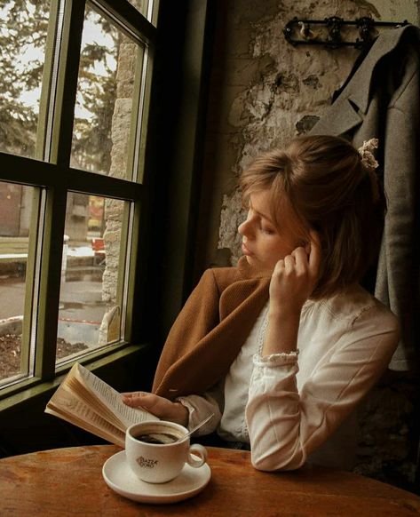 Fall Princess, Coffee Photoshoot, Cafe Pictures, Coffee Shop Photography, French Bob, Light Academia Aesthetic, Coffee Girl, Senior Photoshoot, Reading A Book