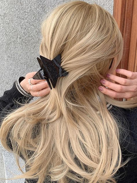 Y2k Star, Korean Accessories, Star Hair, Hair Claw Clip, Hair Claws, Five Pointed Star, Glitter Stars, Latest Hairstyles, Hair Claws & Clips