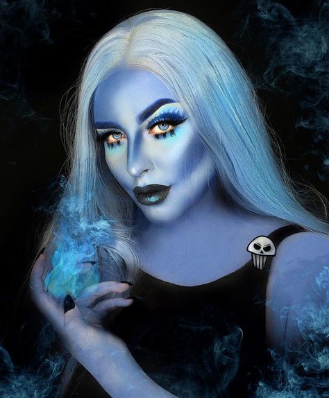 🕸Katii Firecat🕷 on Instagram: ““Hades! How’s the underworld?” “Ah ya know, a little dark a little gloomy..” ☠️” Hades Makeup Female, Underworld Makeup, Hades Makeup, Hades Costume, Ursula Makeup, Creepy Halloween Makeup, Halloween Makeup Diy, Halloween Makeup Inspiration, Blue Origin