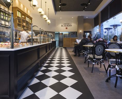 Restaurant Interior Design Bakery Floor Tiles, Checkered Floor Restaurant, Checkered Floor Coffee Shop, Cafe Flooring, Deli Design, Checker Floor, Food Tree, Bakery Shop Interior, Patisserie Shop