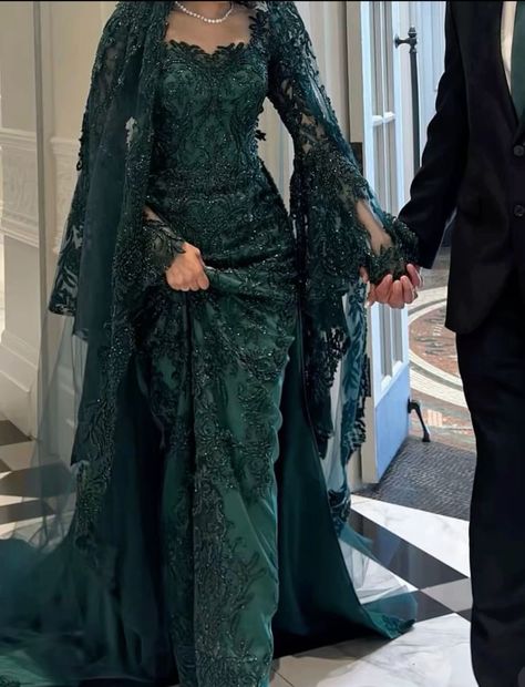 Green Nikkah Dress, Green Nikkah, Nikkah Look, Afghan Wedding Dress, Baju Kahwin, Walima Dress, Green Wedding Dresses, Afghan Wedding, Bride Dress Simple