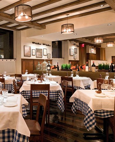 Maialino at Gramercy Park Hotel, NYC Italian Trattoria Design, Trattoria Design, Italian Restaurant Design, Italian Restaurant Interior, Vintage Industrial Bedroom, Hotel Lunch, Italian Restaurant Decor, Italian Trattoria, Restaurant Italian