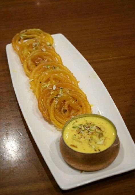 Desi desserts are always the best😎🤗 In frame- RABDI JaLEBi😍😋🍽️ Jalebi Snapchat Story, Desi Desserts, Spirit House, Food Pic, Tastemade Recipes, A Strong Woman Quotes, Indian Sweets, Strong Woman, Avocado Egg