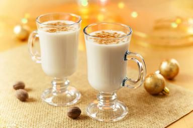 Polish Kogel Mogel Is a Spin on Eggnog: Polish Eggnog or Kogel Mogel Bourbon Eggnog, Eggnog Cocktail, Holiday Eggnog, Spiked Eggnog, Homemade Eggnog, Eggnog Recipe, Chocolate Caliente, Quick Easy Meals, Healthy Drinks