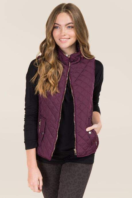 Puffer Vest Women, Winter Clothes Women, Lurex Sweater, Puffer Jacket Outfit, Red Puffer Vest, Purple Vests, Quilted Puffer Vest, Womens Puffer Vest, Home Decor Unique