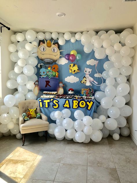 Pokemon Baby Shower Ideas, Pokemon Themed Party, Baby Pokemon, Nerdy Baby, Pokemon Theme, Pokemon Party, Baby Shower Fun, Baby Shower Food, Baby Shower Theme