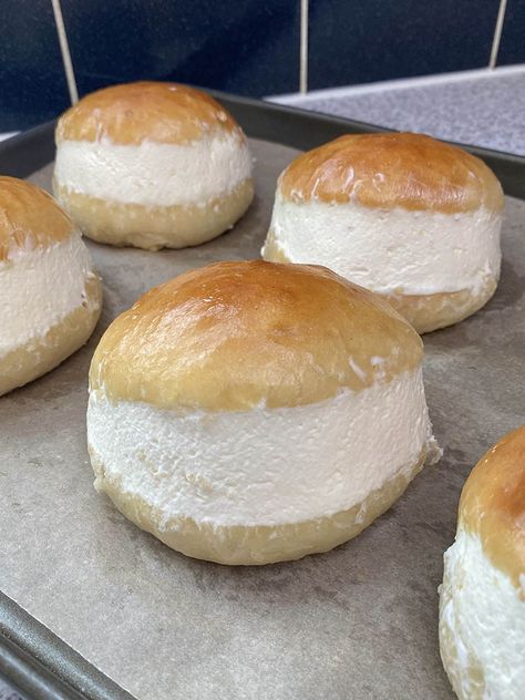 Cream Buns | Ash Baber Cream Bun Recipe, Cream Buns Recipe, Ash Baber, Japanese Buns, Cream Buns, Korean Cream, Healthy Eating Challenge, Cream Bun, Cream Bread