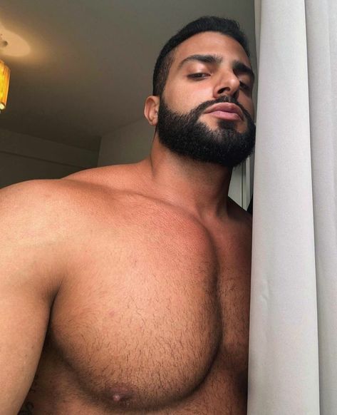 Raw World, Masculine Men Muscle, Big Pecs Man, Gym Fit Men, Chubby Guy Reference, Muscular Body Men, Hot Latino Men, Male Body Types, Large Muscular Men