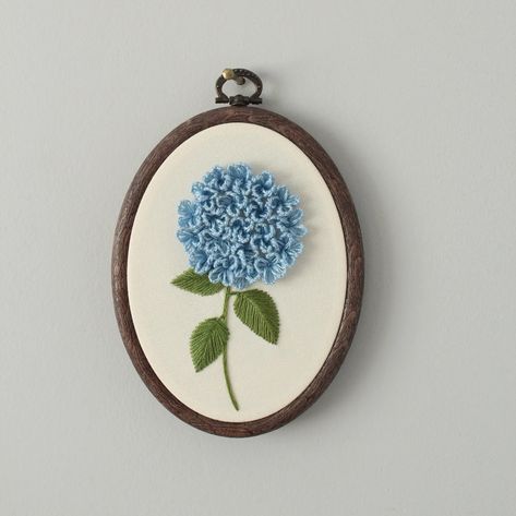 Hydrangea Embroidery Wall Art 3D Floral Hand Embroidery Hoop Art - Etsy Hydrangea Embroidery, Embroidered Christmas Ornaments, Floral Hand Embroidery, Textured Decor, Baby's 1st Christmas Ornament, Blue Hydrangea Flowers, Wall Art 3d, Embroidery Wall, Embroidery Wall Art