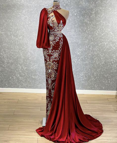 Shimmery Dress, Tail Dress, Gowns Dresses Elegant, Prom Dress Inspiration, Luxury Dresses, فستان سهرة, Elegant Dresses For Women, Khalid, Gala Dresses