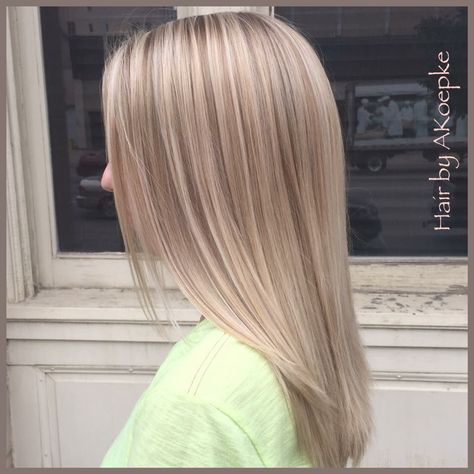 Healthy blonde hair is beautiful blonde hair. Healthy Blonde Hair, Beige Blonde Hair, Beautiful Blonde Hair, Dyed Blonde Hair, Straight Blonde Hair, Gorgeous Hair Color, Blonde Hair Inspiration, Blonde Hair Shades, Pinterest Hair